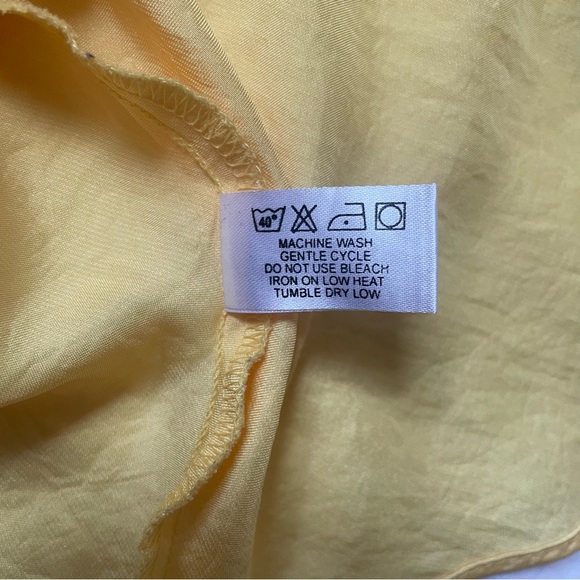 Violet and Claire yellow crinkle satin cowl neck blouse size small - Picture 9 of 9